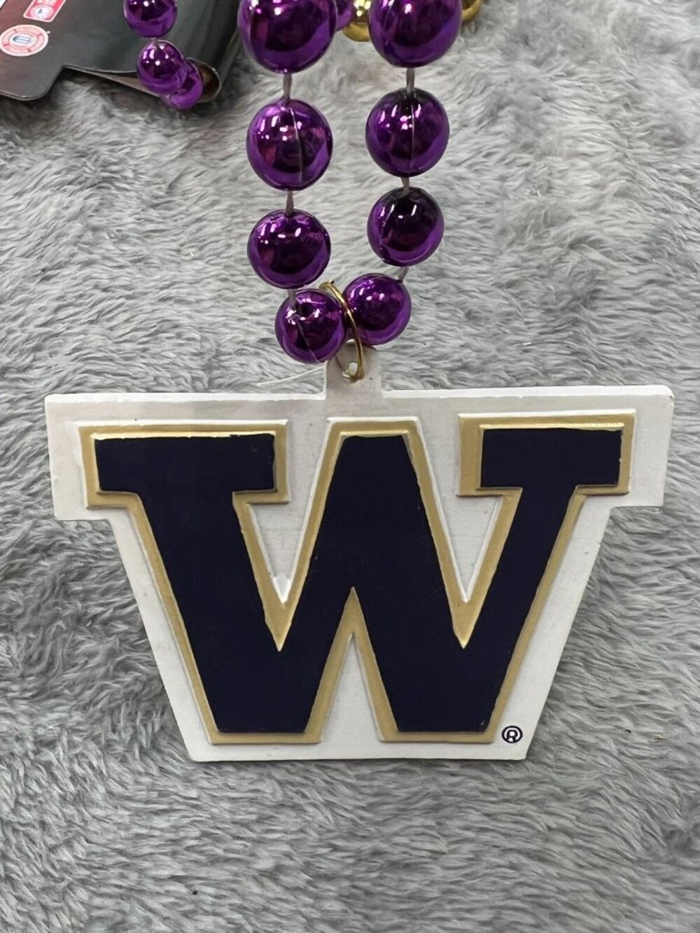 Washington Huskies Necklace  18" Inline BK Style Beaded NCAA Official Merch - Picture 3 of 4